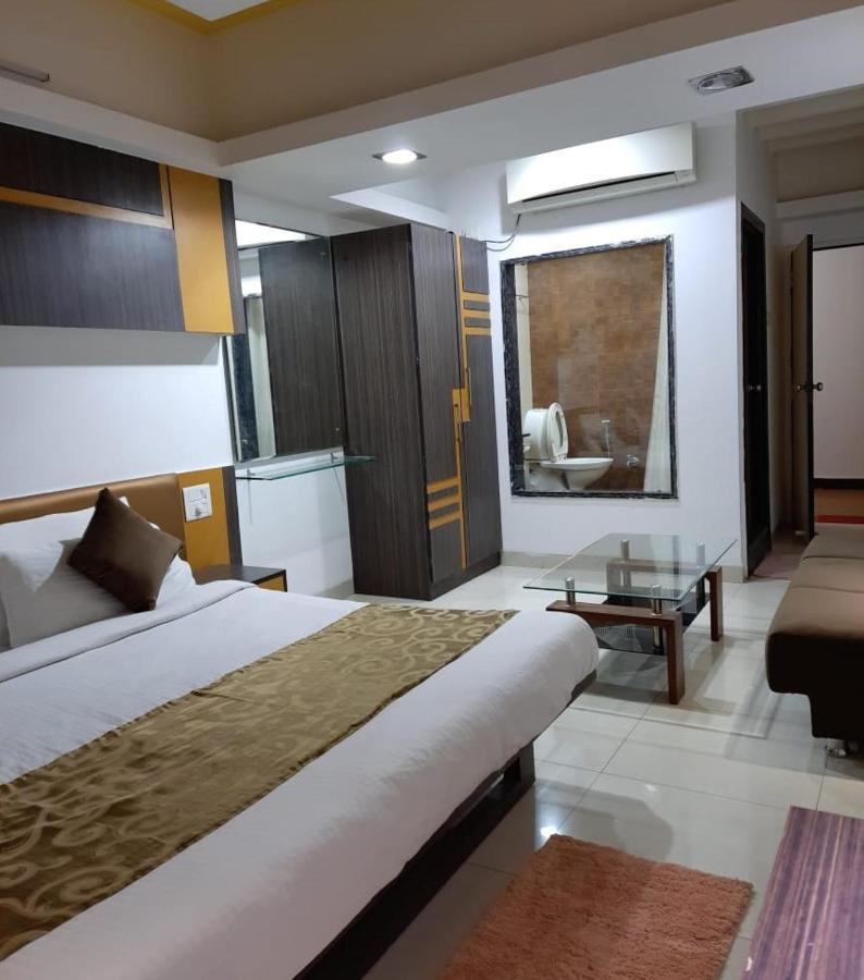 Hotel Grand Suites Indore Zewnętrze zdjęcie