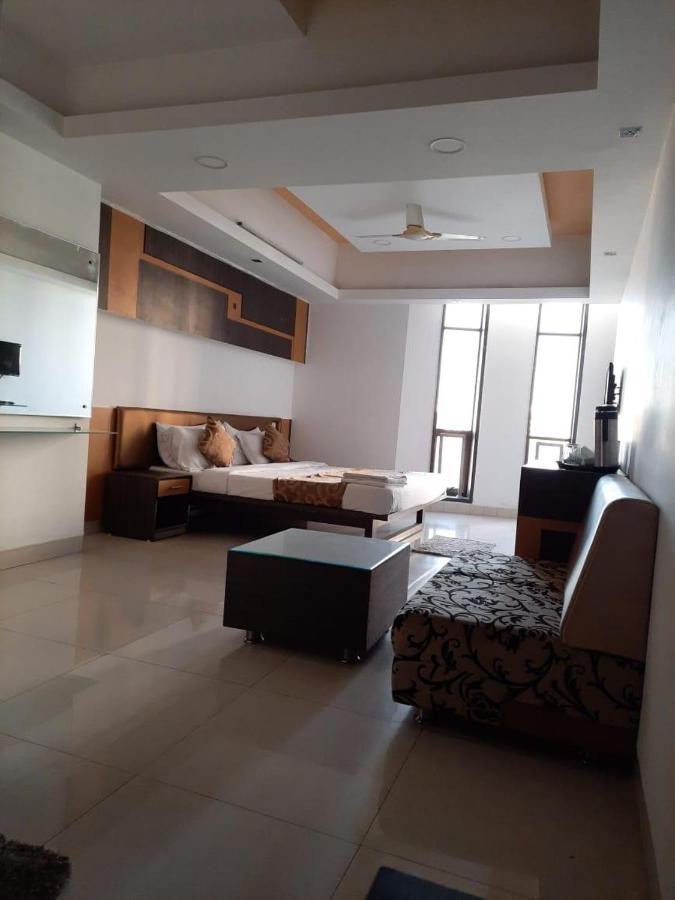 Hotel Grand Suites Indore Zewnętrze zdjęcie