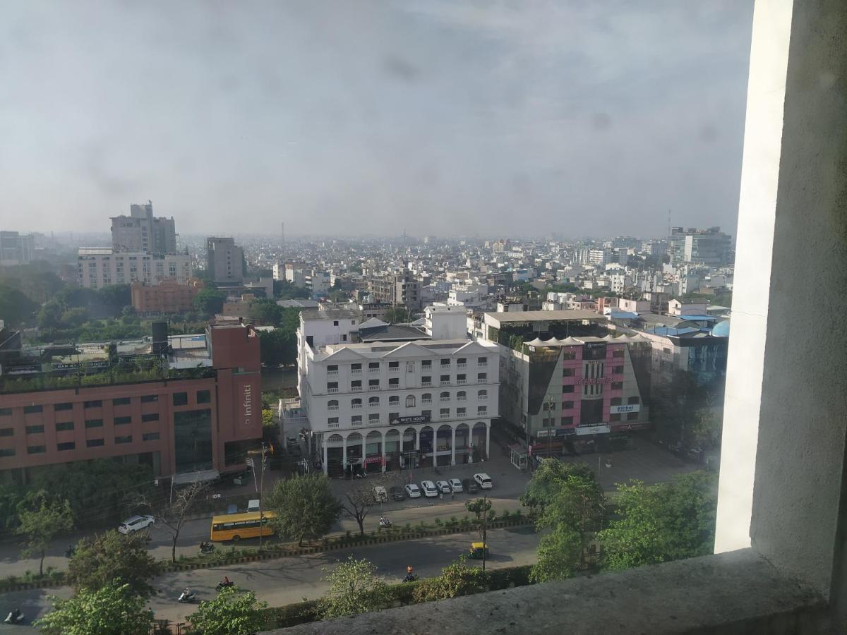 Hotel Grand Suites Indore Zewnętrze zdjęcie