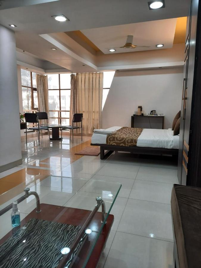 Hotel Grand Suites Indore Zewnętrze zdjęcie
