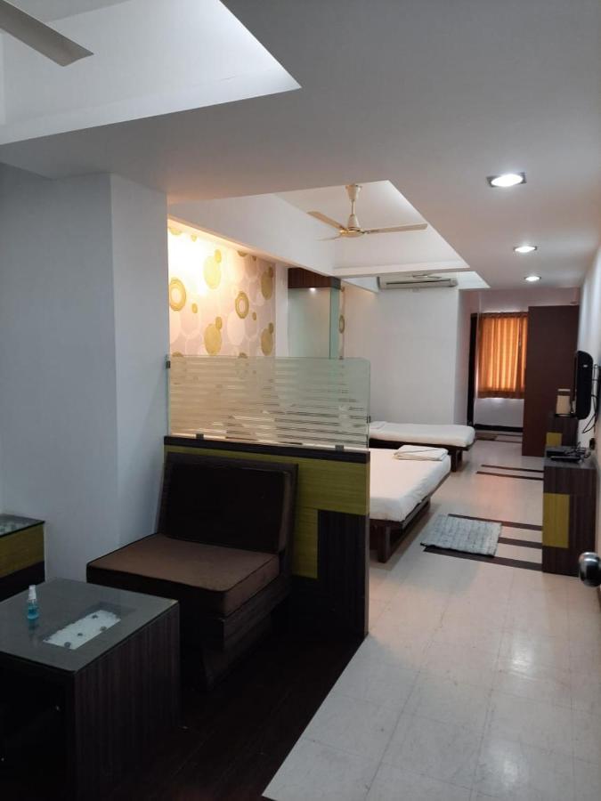 Hotel Grand Suites Indore Zewnętrze zdjęcie
