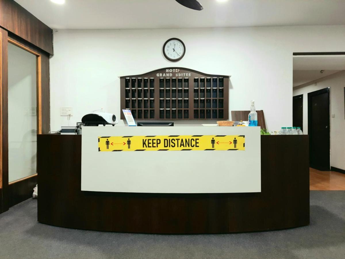 Hotel Grand Suites Indore Zewnętrze zdjęcie